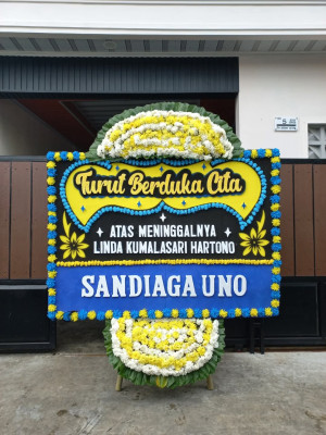 Papan Bunga Duka di Giriwungu